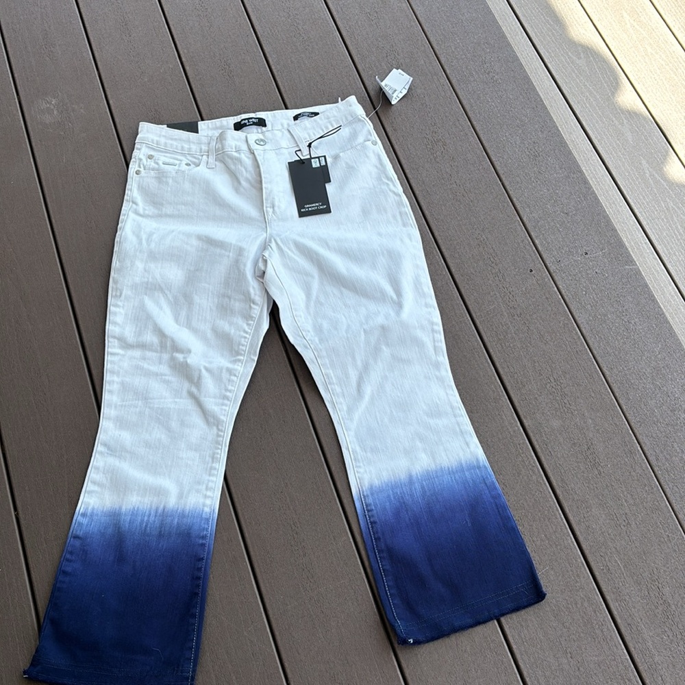 Nine West White Jeans with blue on bottom